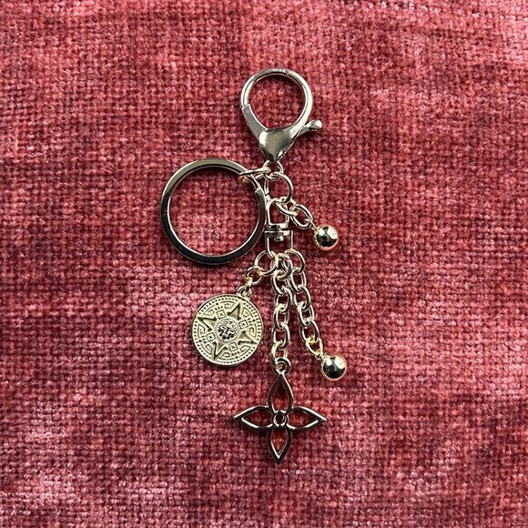 New STAR AND CLOVER Bag Charm Gold Tone⭐ - Picture 1 of 7